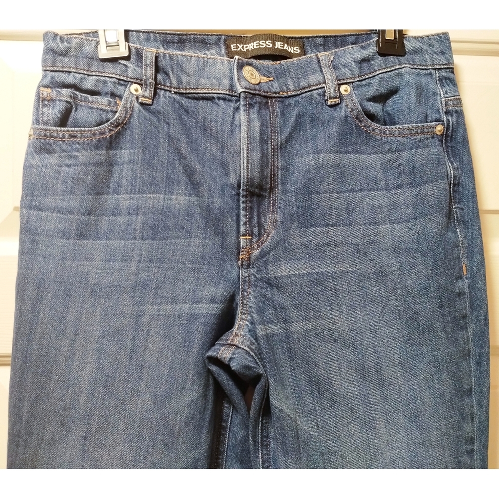 Straight Crop High Rise | Express Jeans - Picture 2 of 11